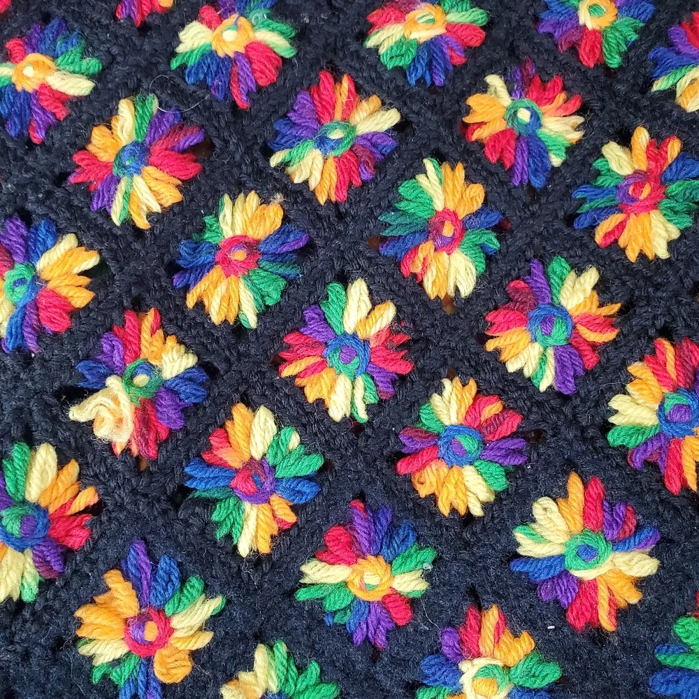 Vintage Handmade‎ Crochet Grannysquare Rainbow Flower Blanket